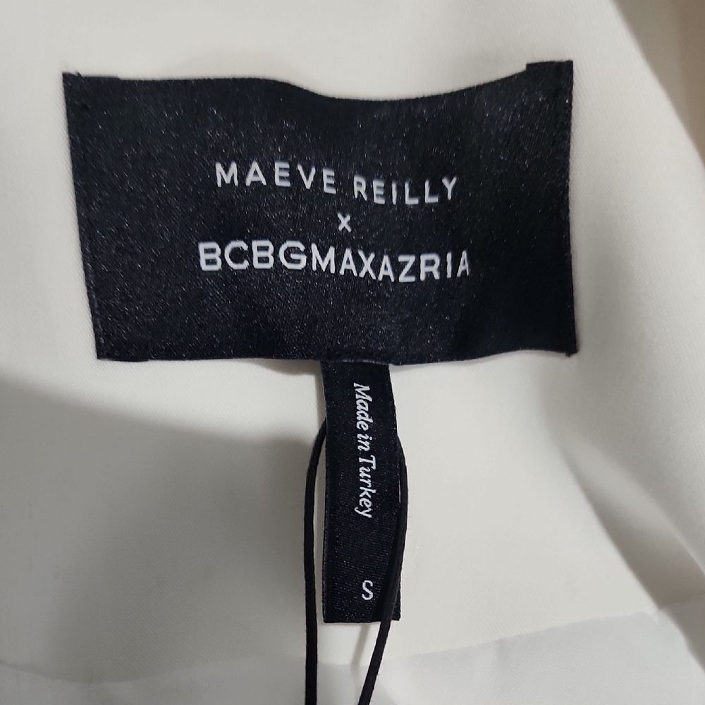BCBGMaxAzria Classic White Belted Trenchcoat - Picture 7 of 8